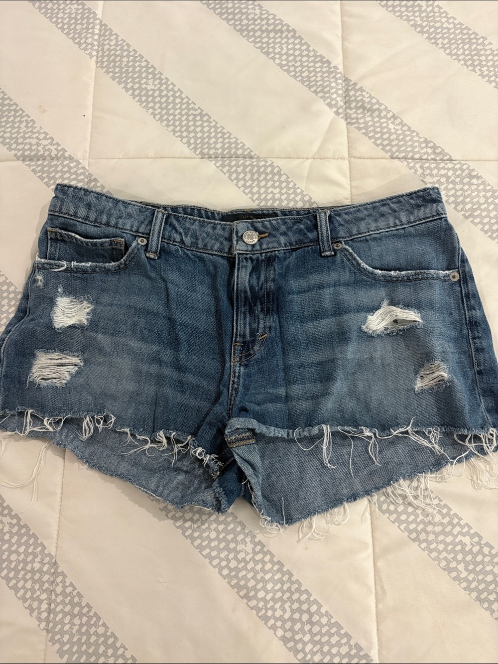 Lucky Brand Frayed Distressed Denim Shorts - Blue Wash